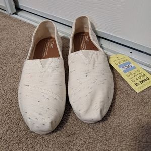 NWT Toms Classic Canvas